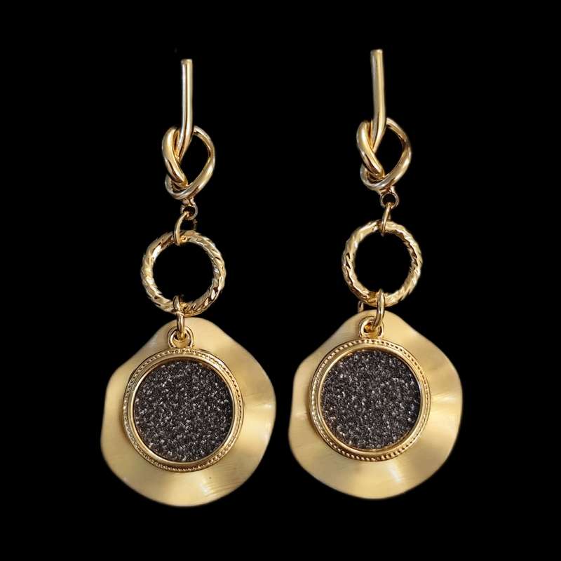 گوشواره زنانه مدل زنجیر مجلسی گوشواره زنانه مدل زنجیر مجلسی