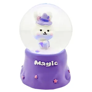 گوی چراغ‌دار مدل Magic طرح بچه خرگوش و کلاه جادویی کد B1623.15