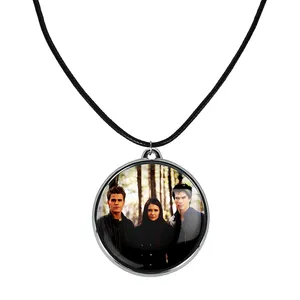 گردنبند خندالو مدل خاطرات یک خون آشام The Vampire Diaries کد 2368123691