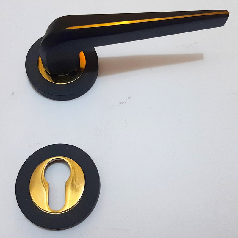 دستگیره در کد A50 مدل رزت سویچی مدرن بسته 2 عددی دستگیره در کد A50 مدل رزت سویچی مدرن بسته 2 عددی