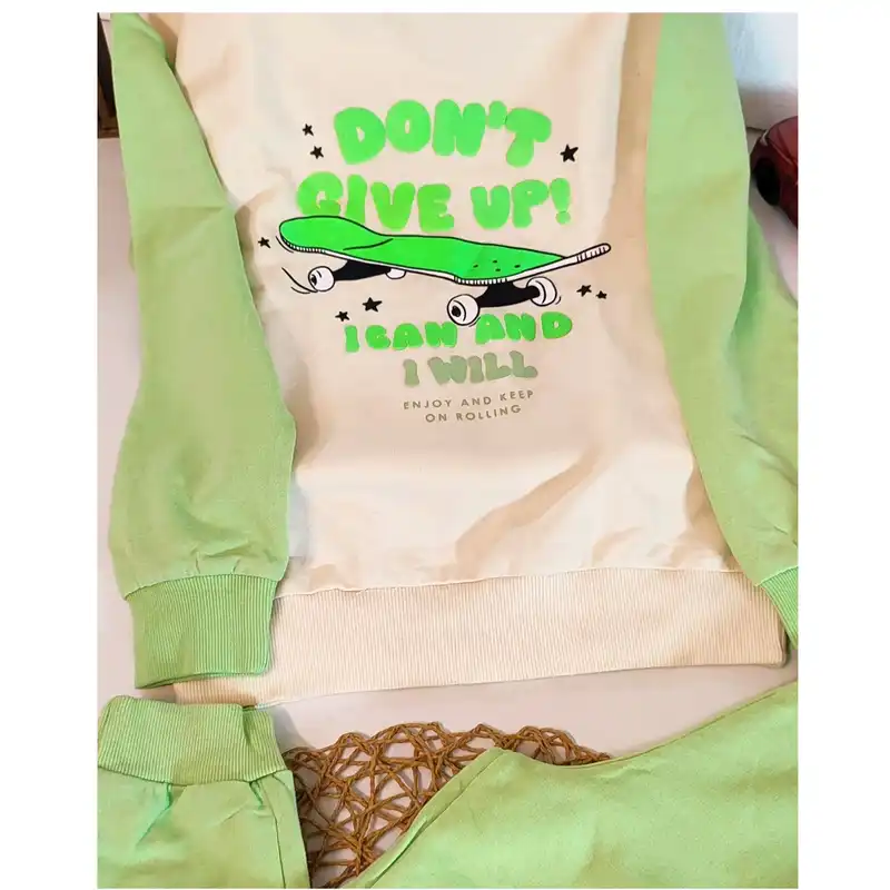 ست سویشرت و شلوار پسرانه مدل اسکیت بورد