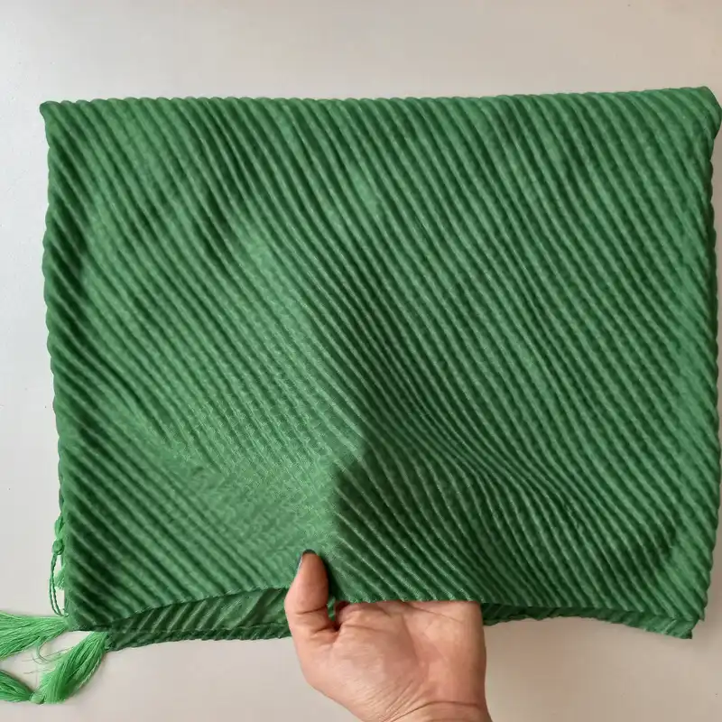 شال زنانه مدل پلیسه قواره منگوله دار