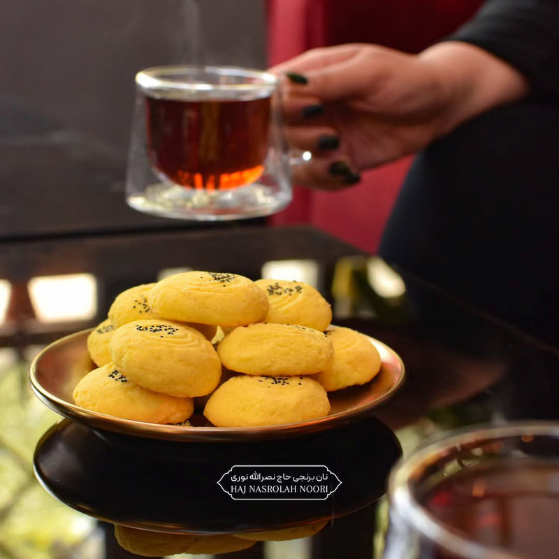نان برنجی درباری حاج نصرالله نوری - 400 گرم