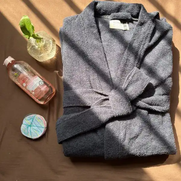 حوله پالتویی روماک مدل افرا سایز 130