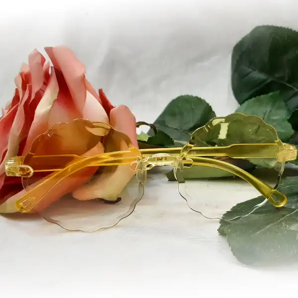 عینک آفتابی بچگانه مدل 030B