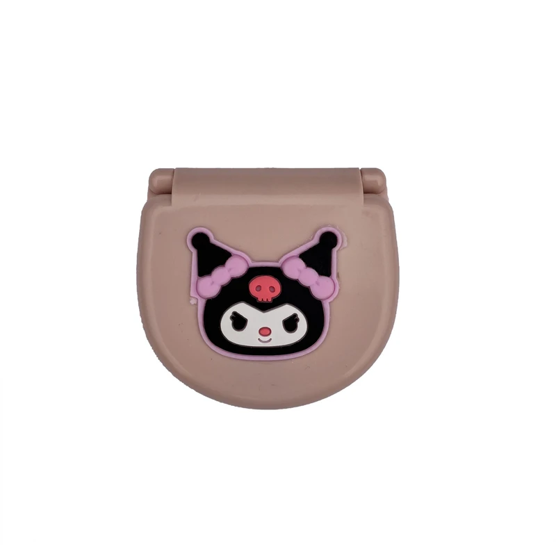 جعبه ابزار خیاطی مدل  مسافرتی طرح کرومی مجموعه 20 عددی