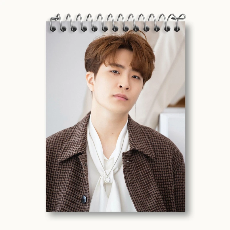 دفتر یادداشت 50 برگ خندالو مدل یونگجه گروه گات سون GOT7 کد 20998