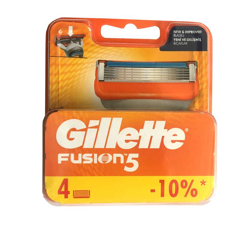 بسته چهارتایی تیغ یدک ژیلت Fusion5 روی پس‌زمینه سفید، مناسب معرفی بهترین تیغ و یدک اصلاح برای پوست حساس و اصلاح روزانه