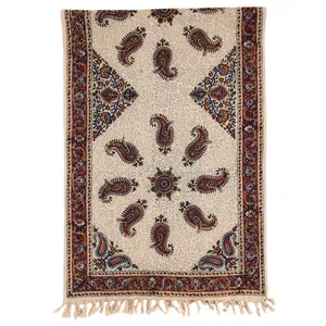 رومیزی قلمكار ممتاز اصفهان اثر عطريان طرح ترنج مدل  G150 سايز 50*150 سانتي متر