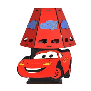 چراغ خواب رومیزی طرح مک کوئین کد T7