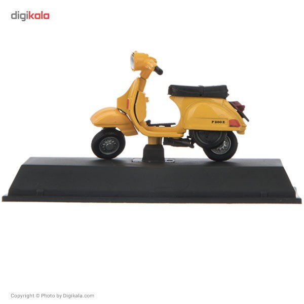 موتور بازی نیو ری مدل Vespa P200E 1978