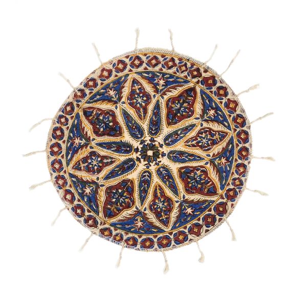 رومیزی قلمکار ممتاز اصفهان اثر عطريان طرح سرو مدل G167 