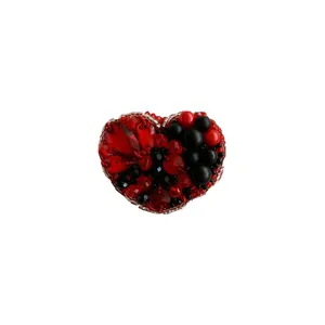 گل سینه زنانه طرح قلب مدل p125 تک سایز