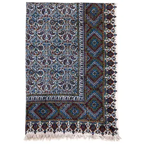 رومیزی قلمکار ممتاز اصفهان  اثر عطريان طرح گلدان مدل G174 سايز 150 * 100 سانتي متر