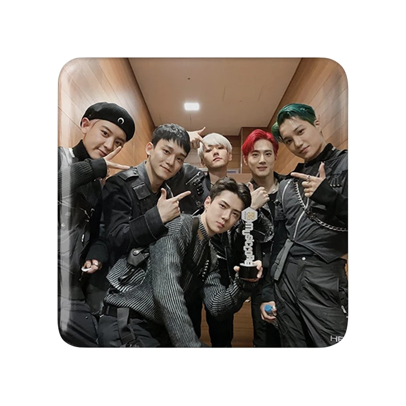 مگنت خندالو مدل گروه اکسو EXO کد 13643