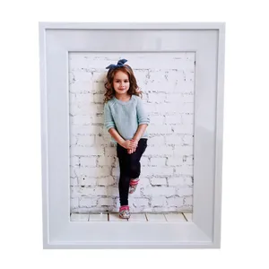 قاب عکس کد 28016 سایز 16×21 سانتی متر 