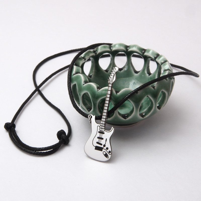 گردنبند مدل گیتار