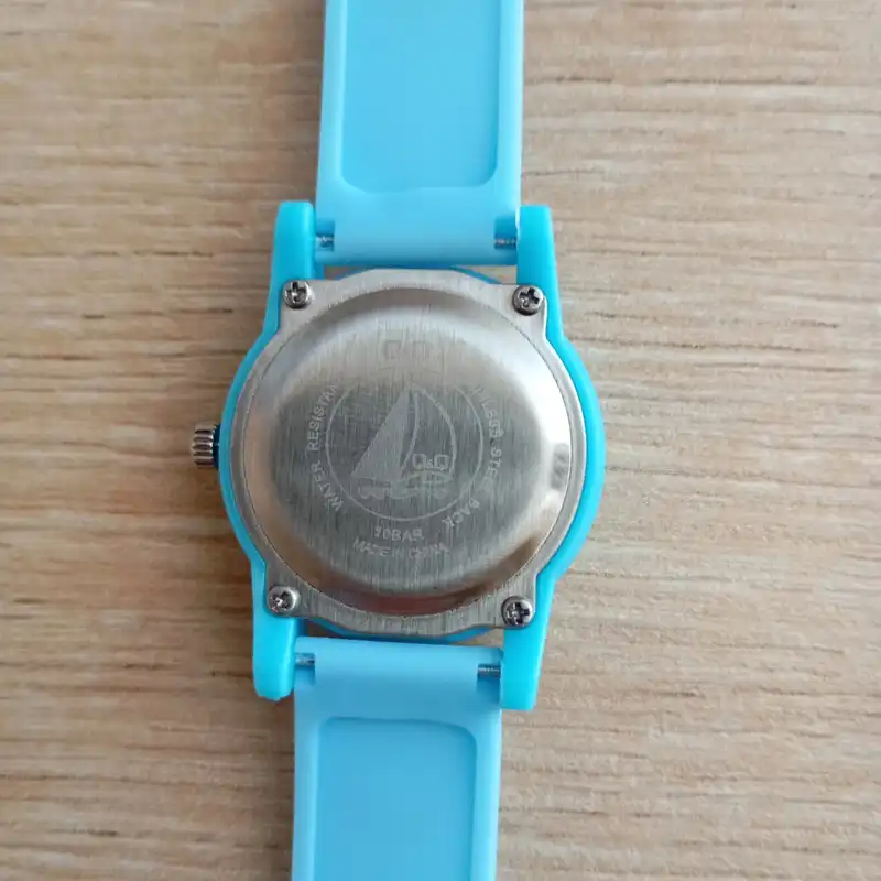 ساعت مچی عقربه ای بچگانه کیو اند کیو مدل VP34J062Y-15