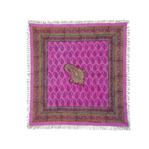 رومیزی قلمكار ممتاز اصفهان اثر عطريان طرح پته مدل G197سایز100*100سانتی متر