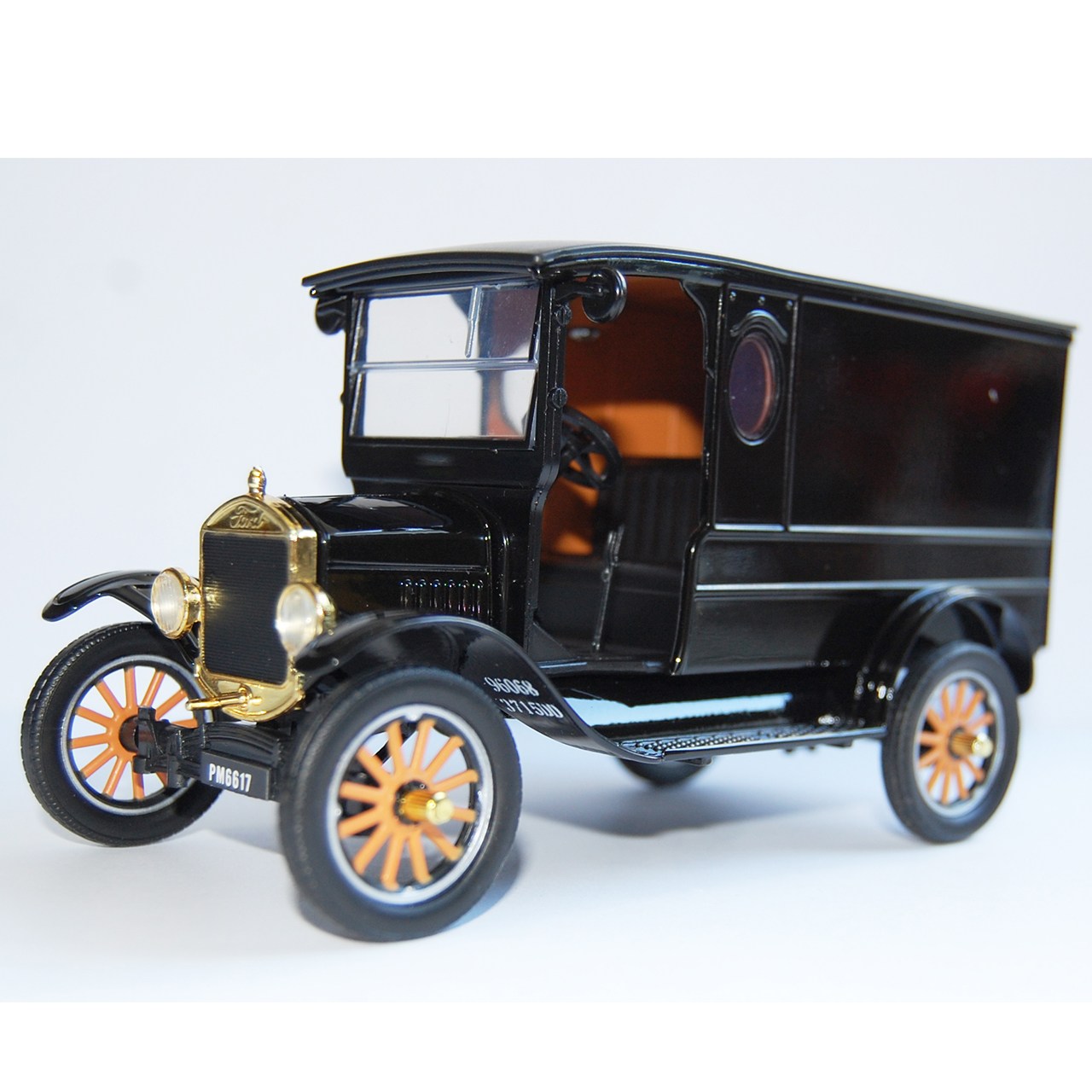 ماشین بازی موتورمکس مدل Motormax Ford Model T 1925 Paddy Wagon