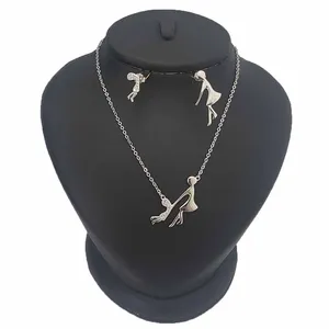 نیم ست نقره زنانه ترمه 1 طرح مادر کد AR88