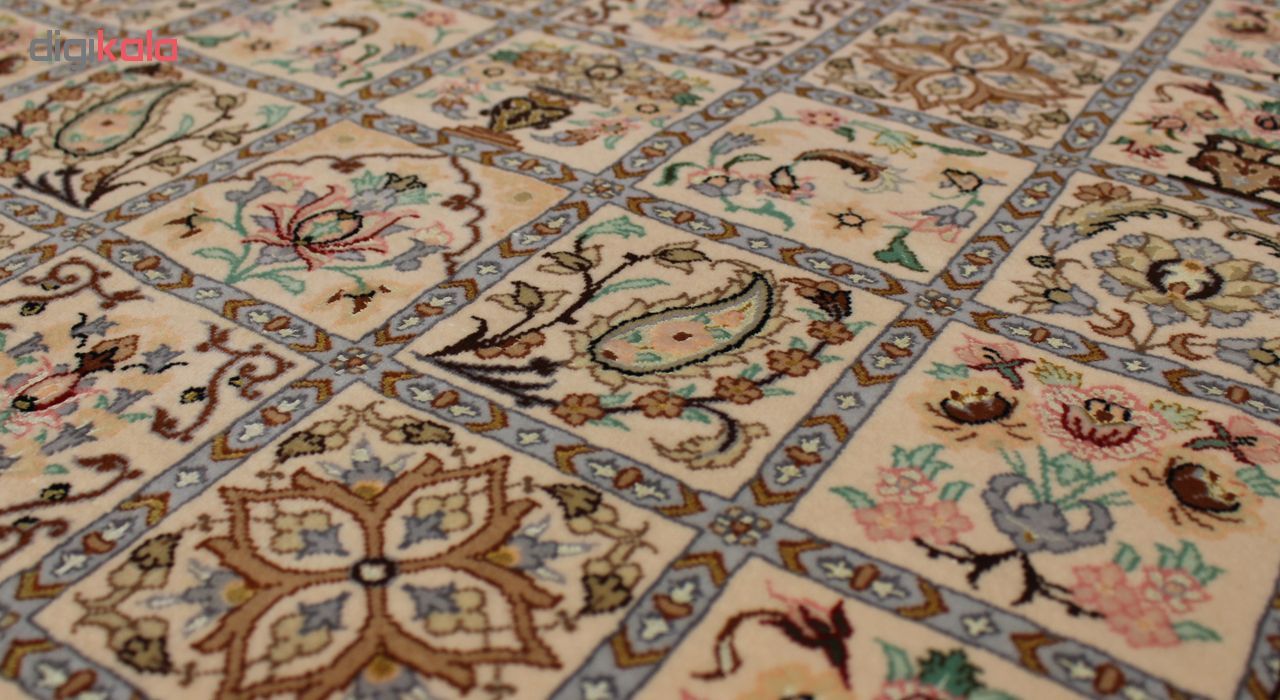 فرش دستبافت یک و نیم متری اصفهان داوری کد 1105645