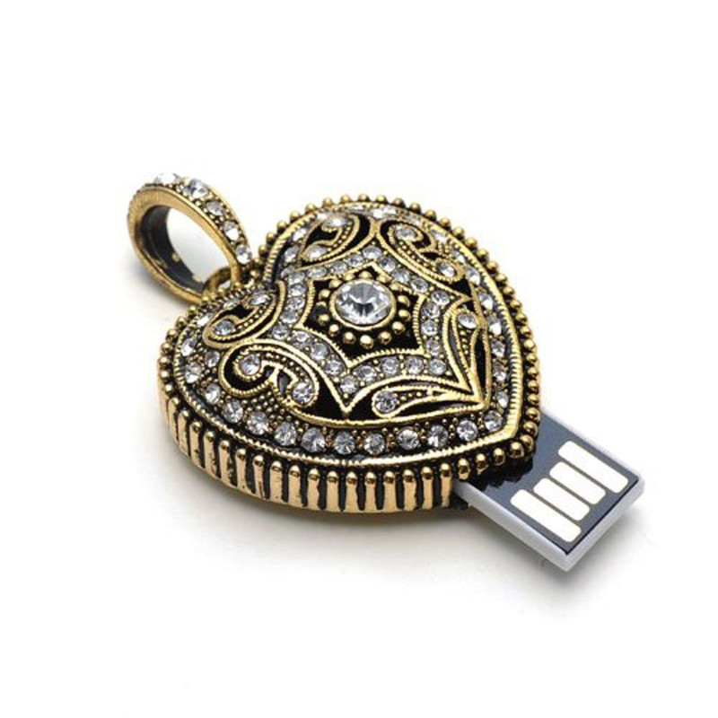 فلش مموری طرح قلب مدل UJ-016 ظرفیت 16 گیگابایت
