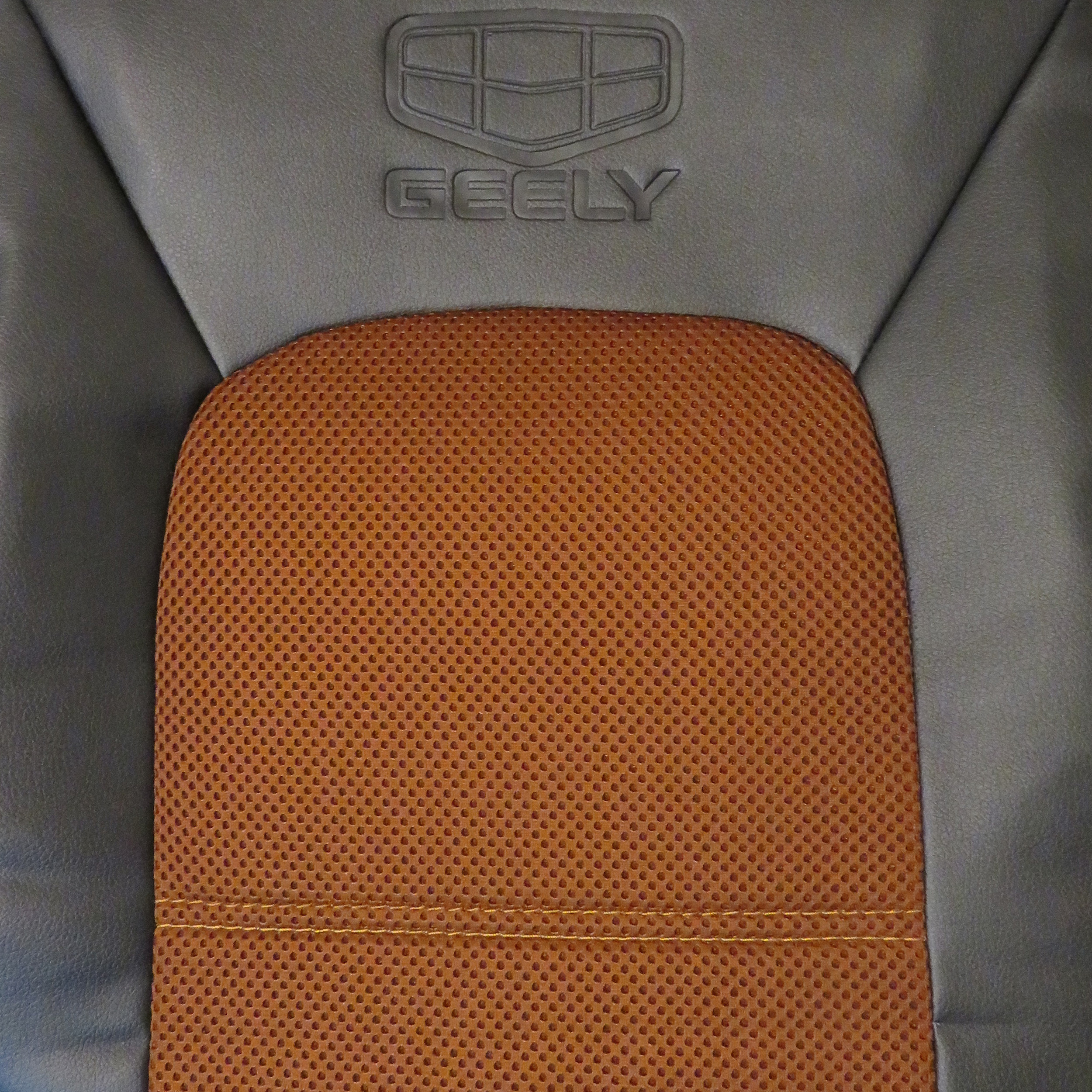روکش صندلی خودرو مدل GE01 مناسب برای جیلی GC6