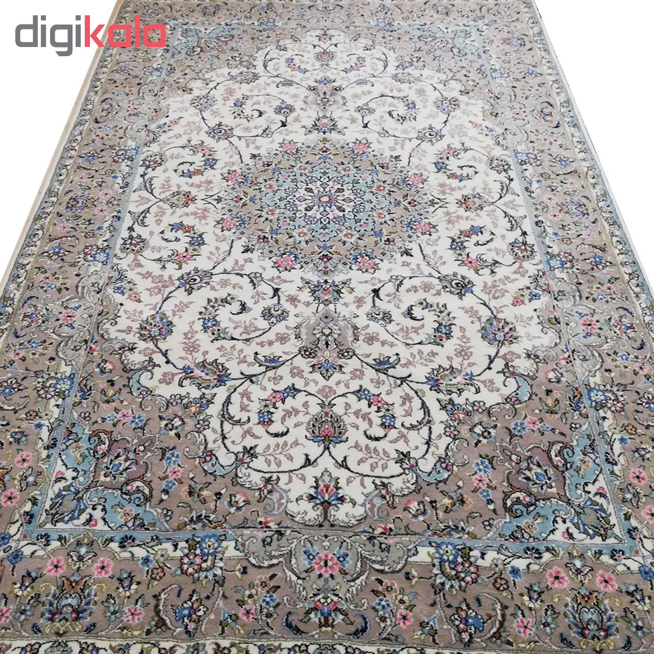 فرش دستبافت شش متری طرح تقدیسی بسته دو عددی