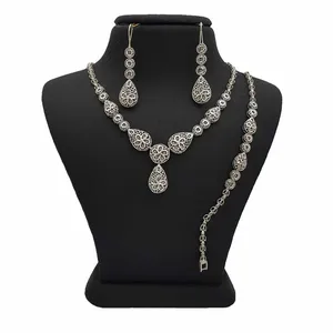 نیم ست نقره زنانه ترمه 1 طرح اشک کد SE 1022