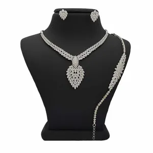 نیم ست نقره زنانه ترمه 1 طرح خوشه کد SE 1027