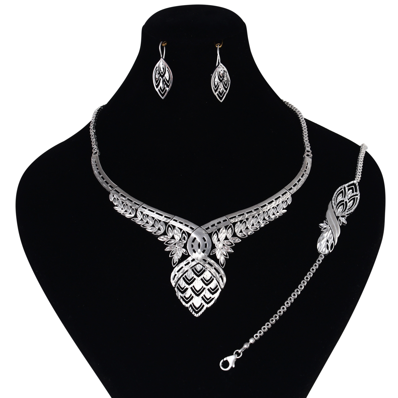 نیم ست نقره زنانه مدوکلاس کد 180491