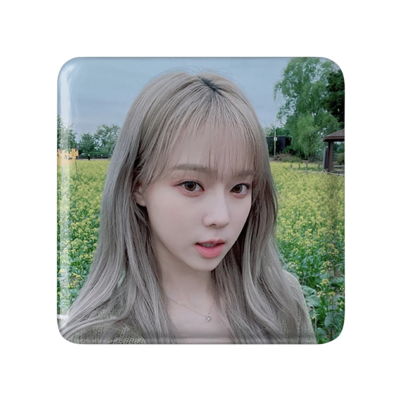 مگنت خندالو طرح وینتر گروه آسپا Aespa  مدل مربعی کد 19739