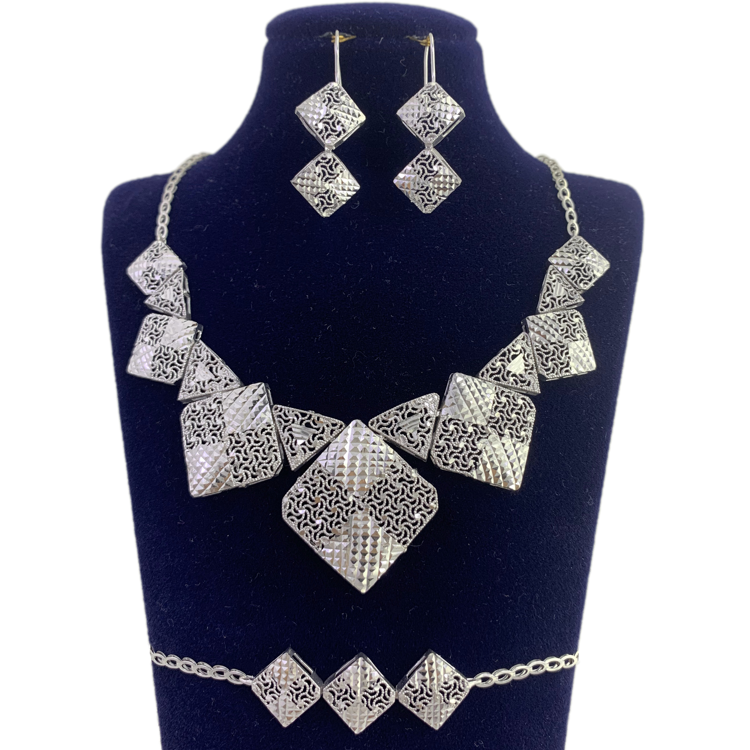 نیم ست نقره زنانه کد ARAZ-711