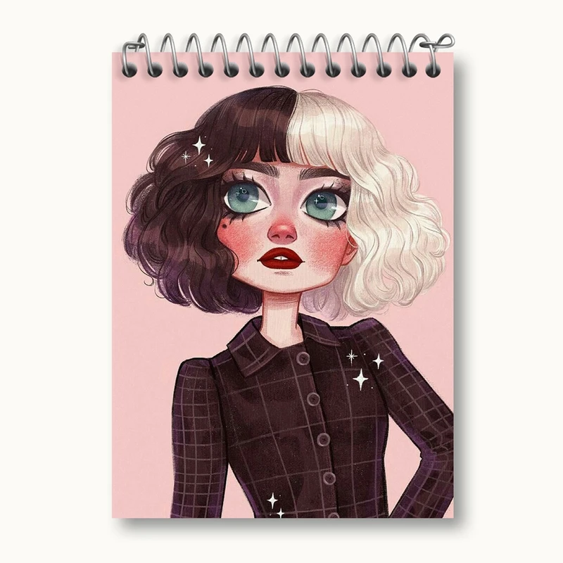 دفتر یادداشت 50 برگ خندالو مدل کروئلا Cruella کد 10754