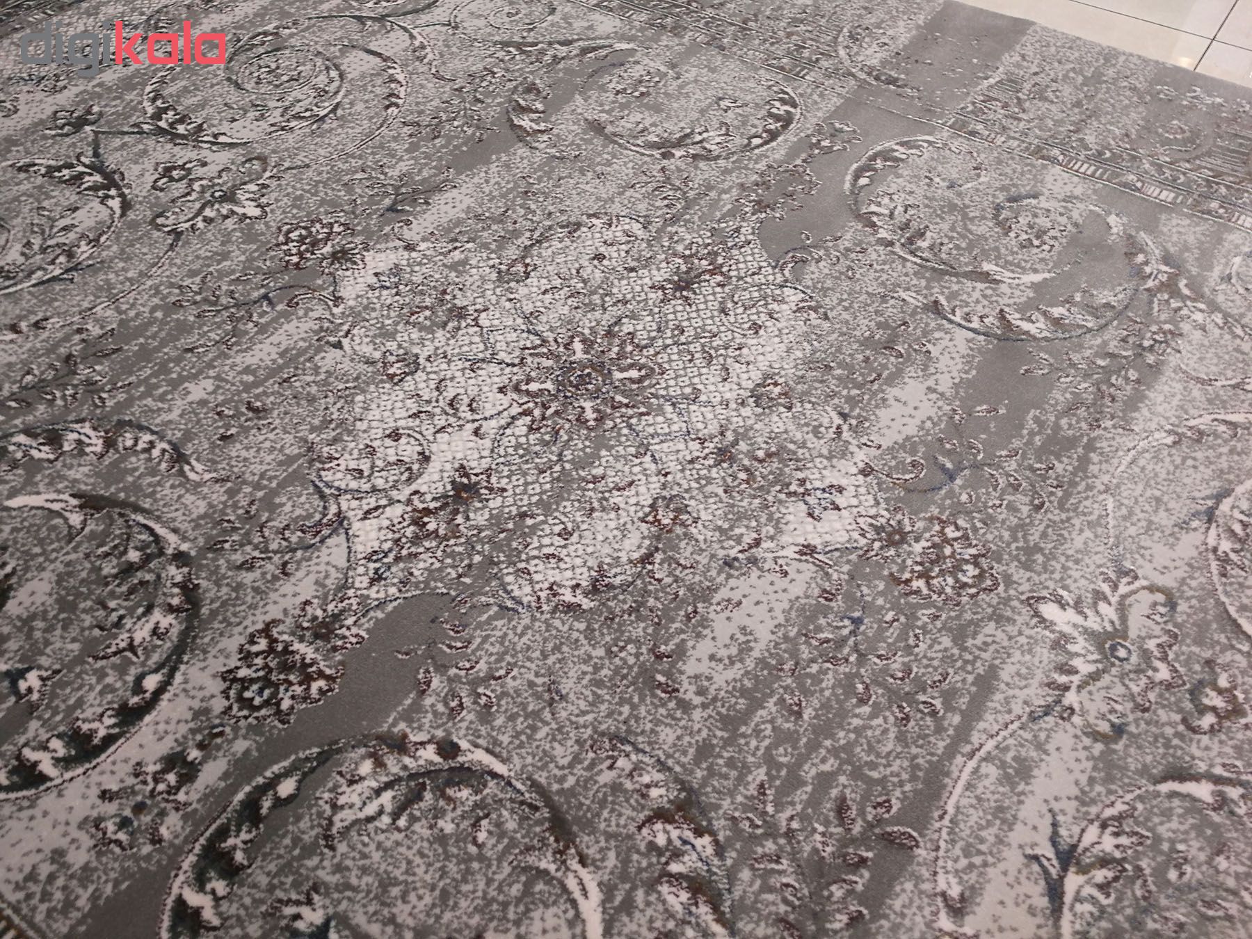 فرش ماشینی زمرد مشهد طرح پتینه کد TA100 زمینه طوسی