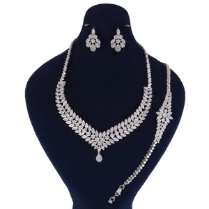 نیم ست نقره زنانه مد و کلاس کد MC-241