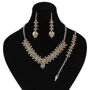 نیم ست نقره زنانه مد و کلاس کد MC-355