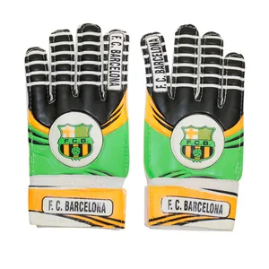 دستکش دروازه بانی پسرانه مدل F.C.Barcelona
