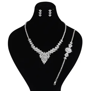 نیم ست نقره زنانه مد و کلاس کد MC-401