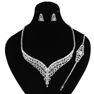 نیم ست نقره زنانه مد و کلاس کد mC-404