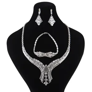 نیم ست نقره زنانه مد و کلاس کد MC-406