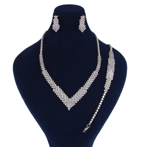 نیم ست نقره زنانه مد و کلاس کد MC-216