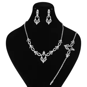 نیم ست نقره زنانه مد و کلاس کد MC-338