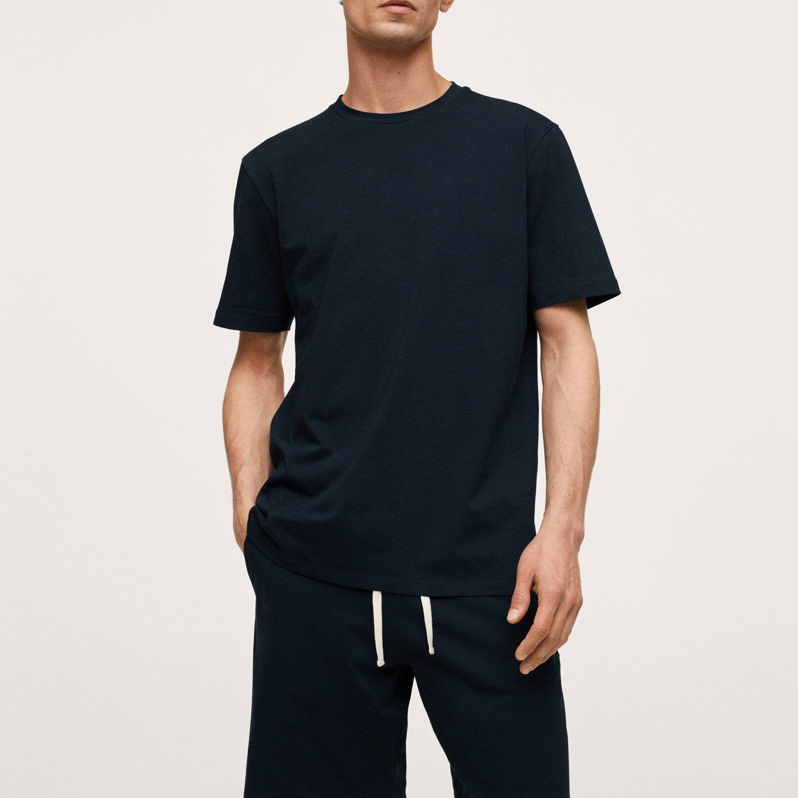 ست تی شرت و شلوارک مردانه مانگو مدل DN089BEG -  - 3
