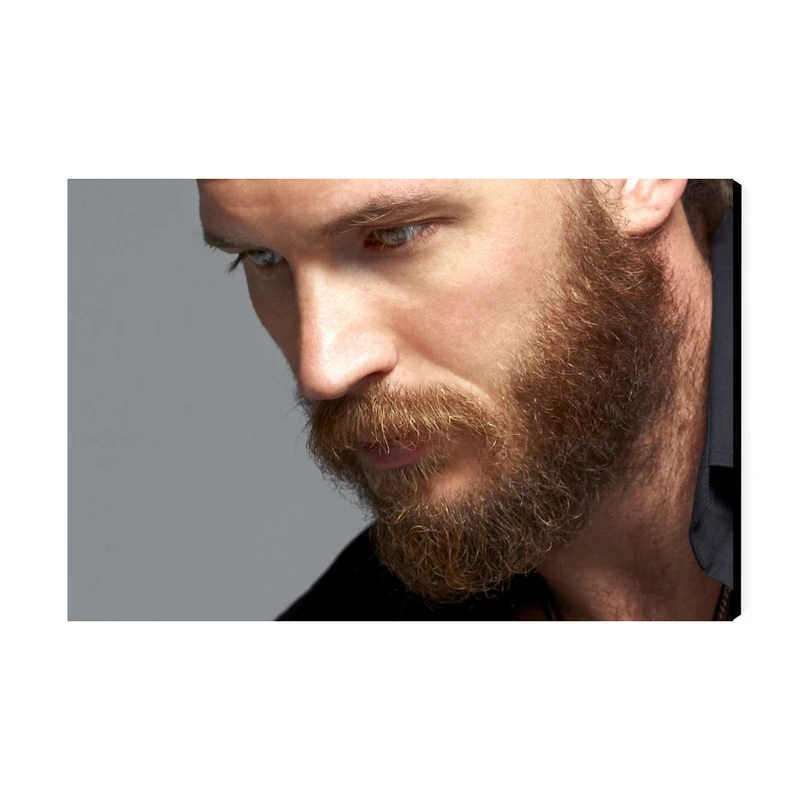 تابلو شاسی طرح Tom hardy مدل As1040