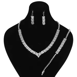 نیم ست نقره زنانه مد و کلاس کد MC-335