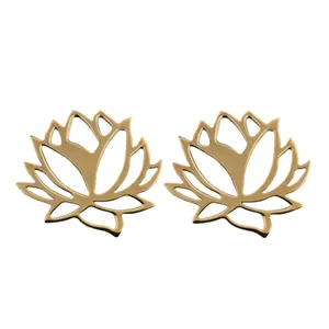 گوشواره طلا 18 عیار زنانه آرشا گالری طرح گل کد 454A2586