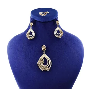 نیم ست طلا 18 عیار زنانه کانیار گالری کد NM6