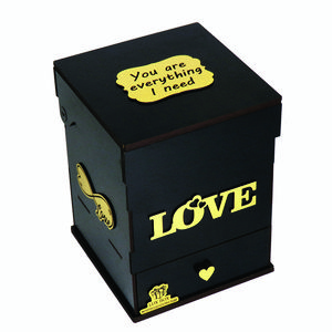 نقد و بررسی جعبه هدیه چوبی لوکس باکس طرح love کد LB200 توسط خریداران